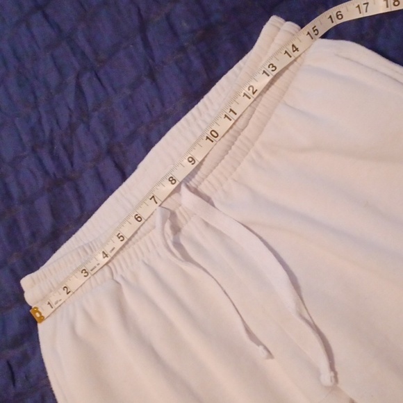 💙🌺White Sweatpants with Colorful Smiley Faces - Picture 7 of 8